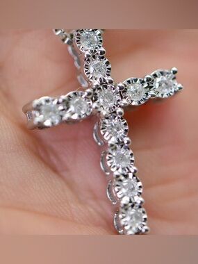Diamond Cross Pendant Necklace 1/10 CTTW 925 Sterling Silver 22” Chain